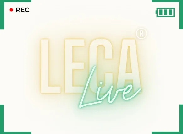 Grafisk bild med texten ”Leca Live”, utformad som en livesändning med inspelningssymbol och batteriikon, som representerar Leca Lives webinarier och digitala sändningar.