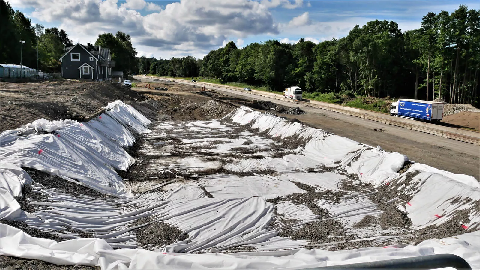 geotextil_innan_utläggning_kompensationsgrundläggning